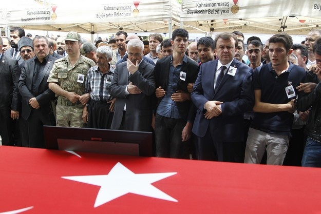 Şehit Piyade Sözleşmeli Er Mehmet Demir son yolculuğuna uğurlandı