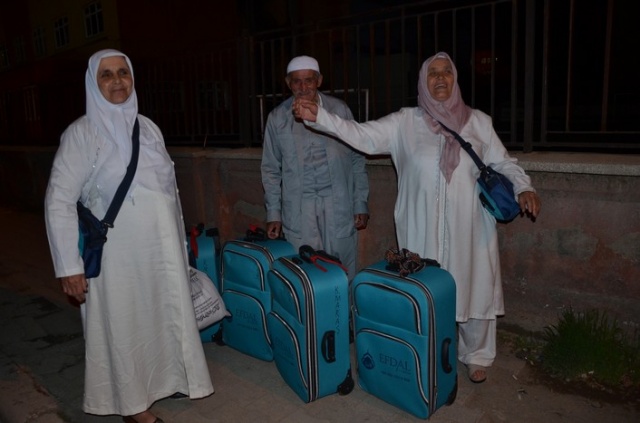 Umre yerine Balıklıgöl'e götürüldüler