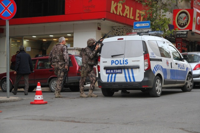 Kahramanmaraş'ta polis ekibine silahla ateş edildi, iki polis yaralandı