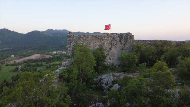 Kahramanmaraş'ın Andırın ilçesi doğal güzellikleriyle büyülüyor!