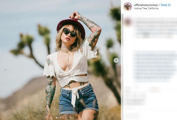 32 yaşındaki model, Instagram sayesinde şöhrete kavuşmuş bir fitness aşığı.