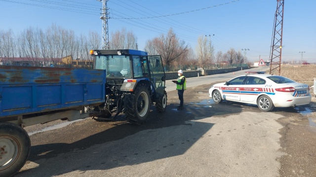 Kahramanmaraş'ta jandarma ekipleri denetimlerde bulundu!