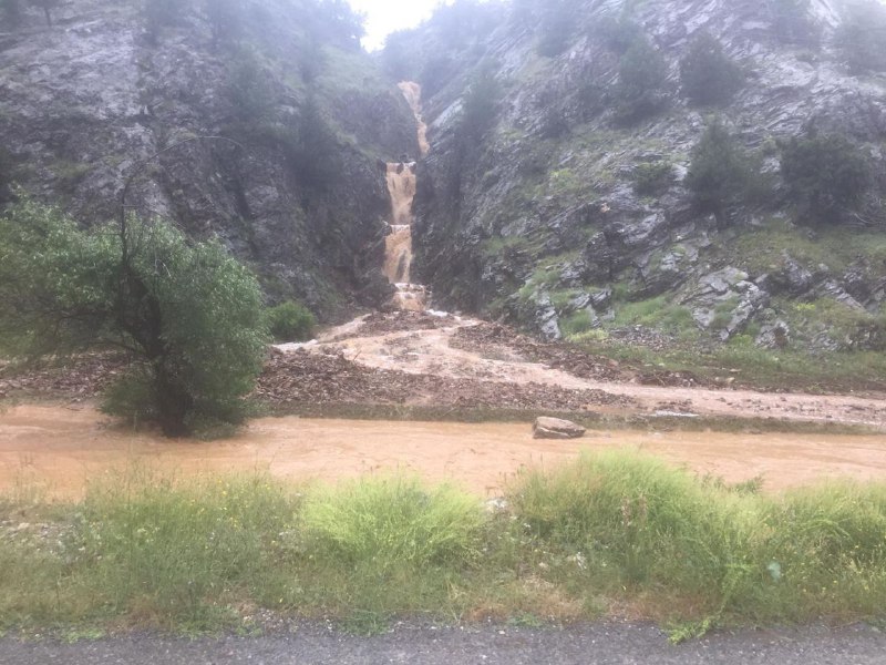 Kahramanmaraş’ta sağanak yağış hayatı olumsuz etkiledi!