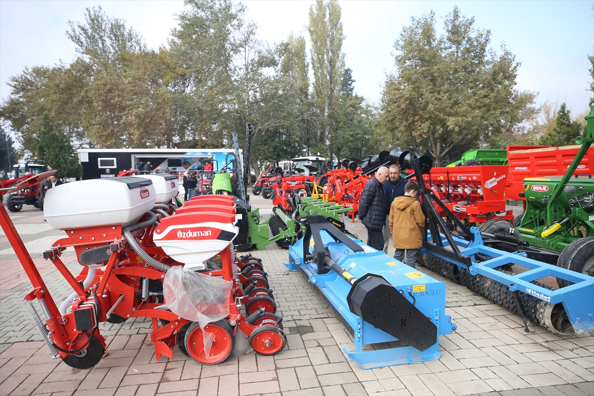 AA-20221120-29489411-29489401-KAHRAMANMARASTA_8_TARIM_GIDA_VE_HAYVANCILIK_FUARI_SONA_ERDI