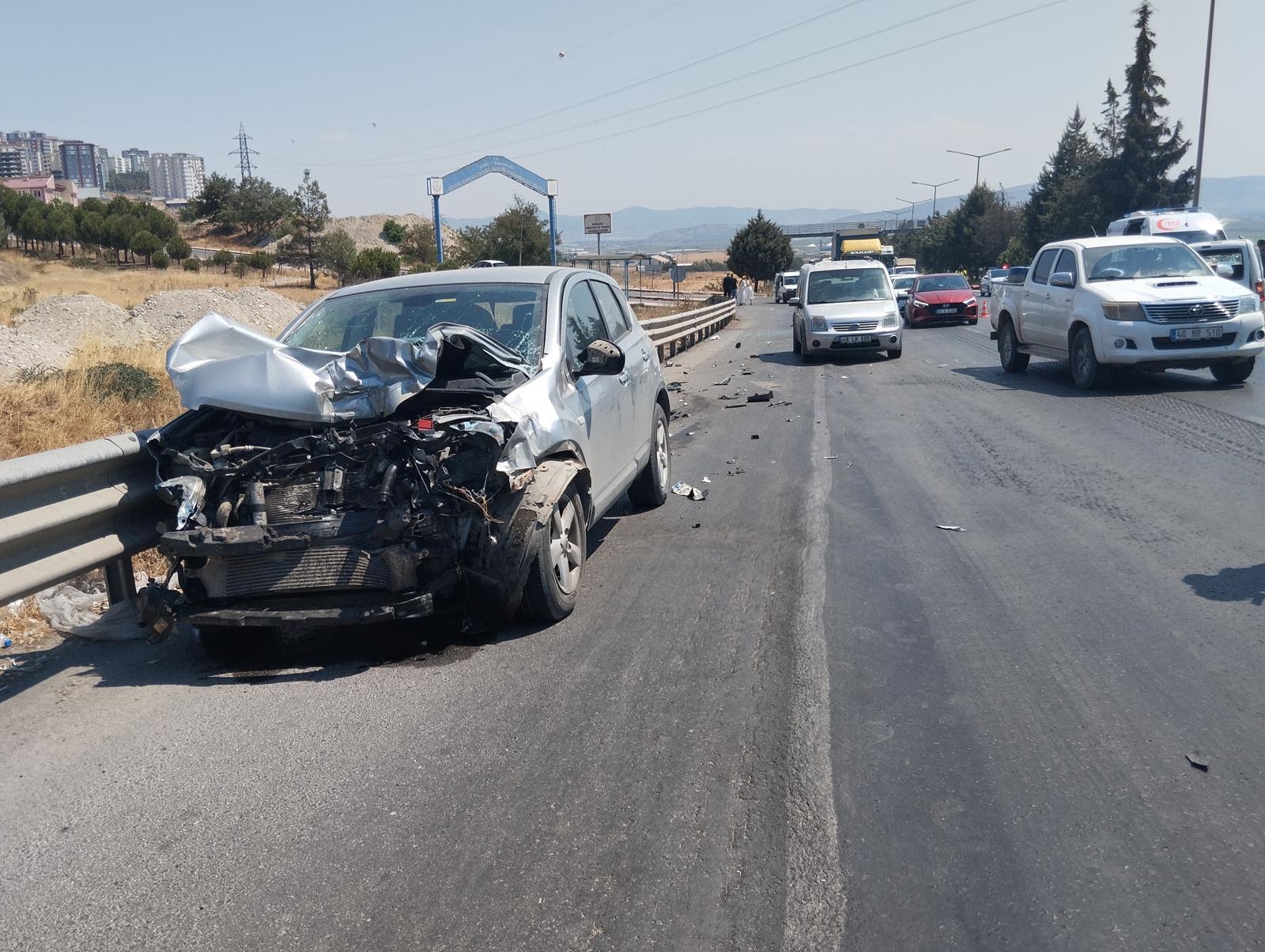 Kahramanmaraş-Kayseri Yolunda Trafik Kazası: 5 Yaralı