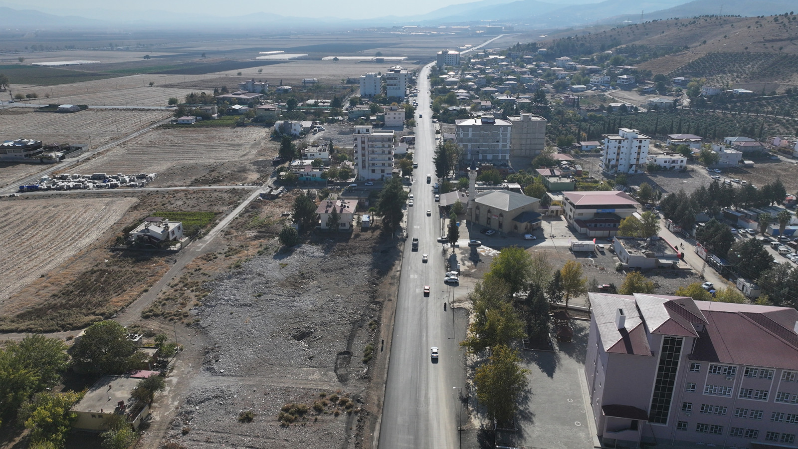 Mahir Unal Caddesi 2