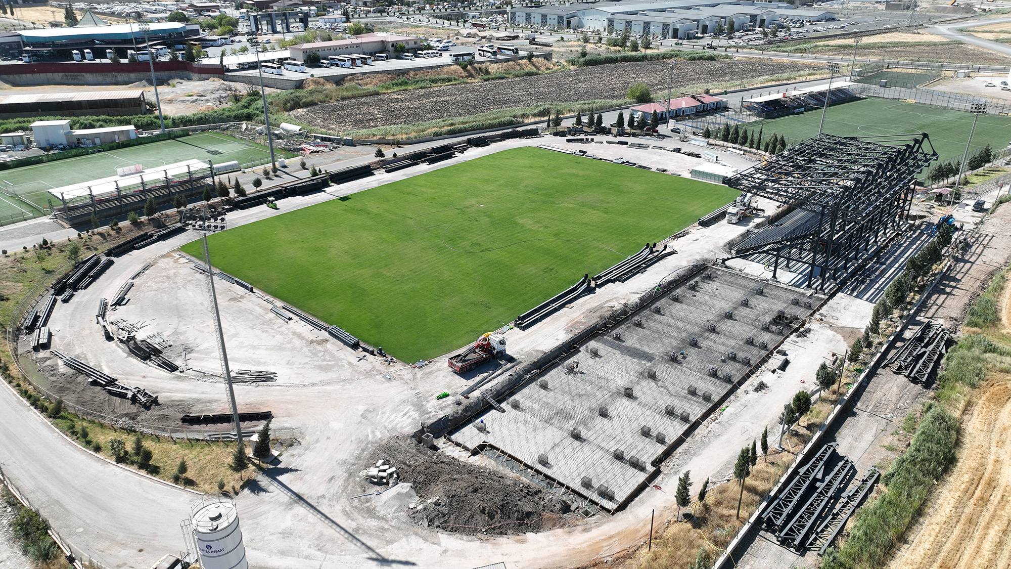 Futbol Sahası (7)