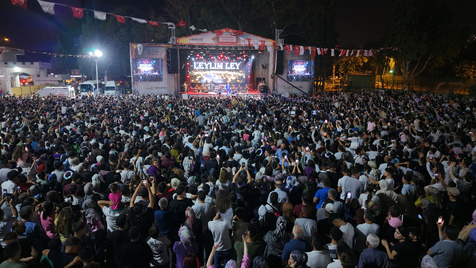Mahmut Tuncer Konseri 7