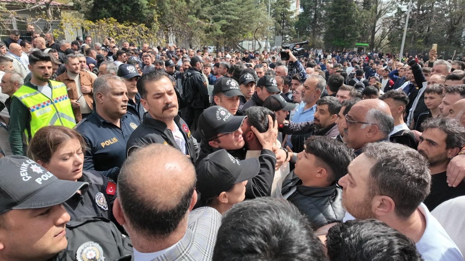 Whatsapp Image 2026 04 15 At 23.23.34 (2)