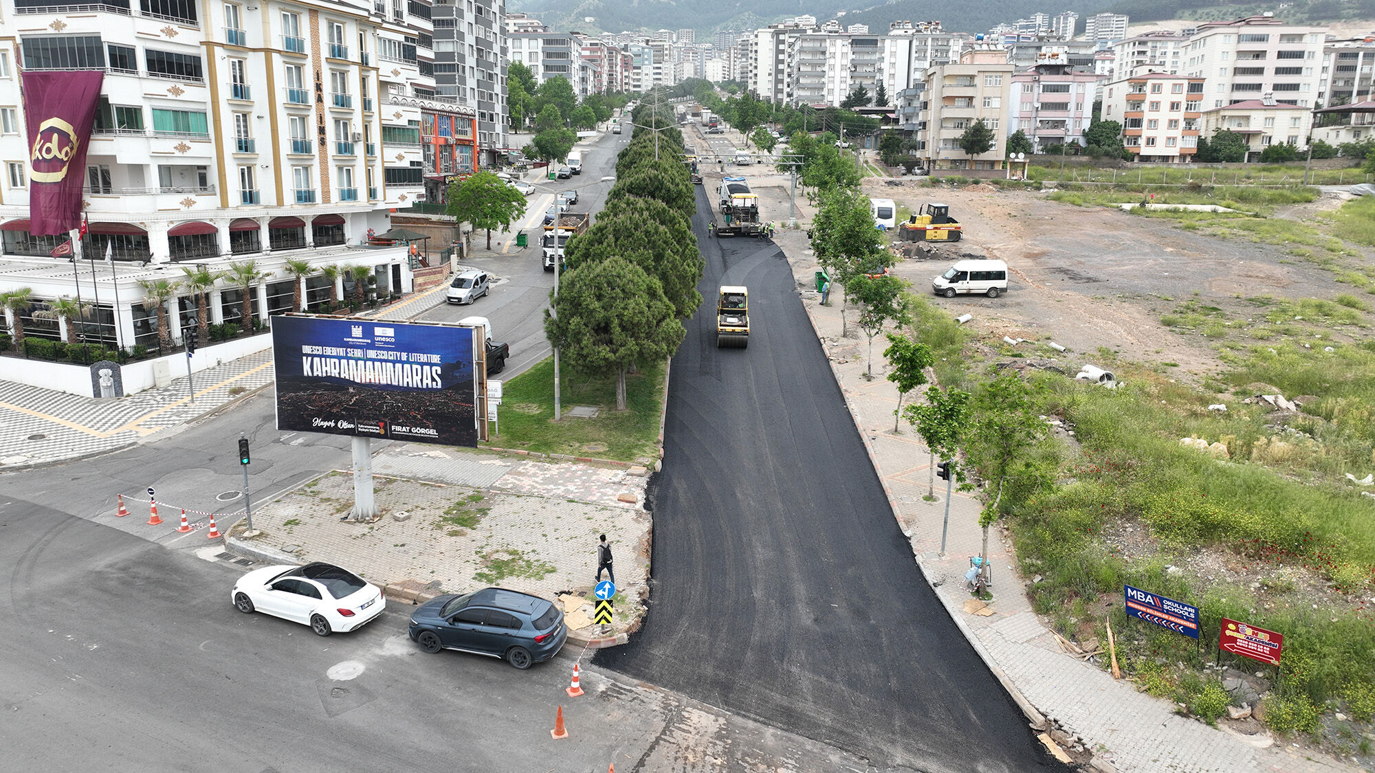 Ahır Dağı Caddesi (15)