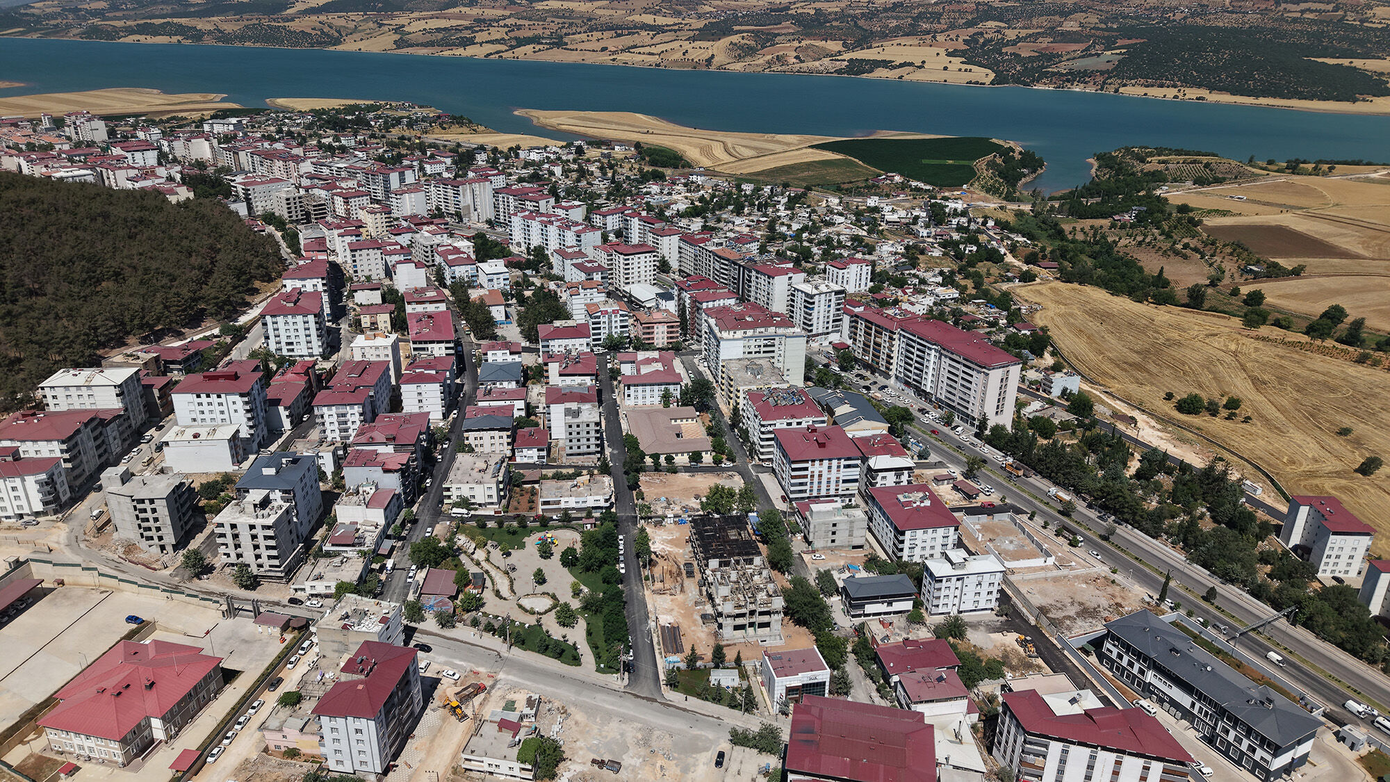 Pazarcık Ahmet Bozdağ Asfalt Serimi (11) (1)