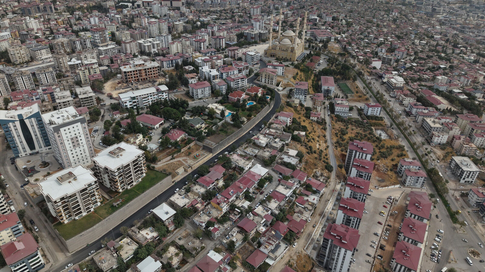 Kahramanmaraş’ta 17 milyon TL’lik yol yatırımı: 6 bin ton asfalt serildi