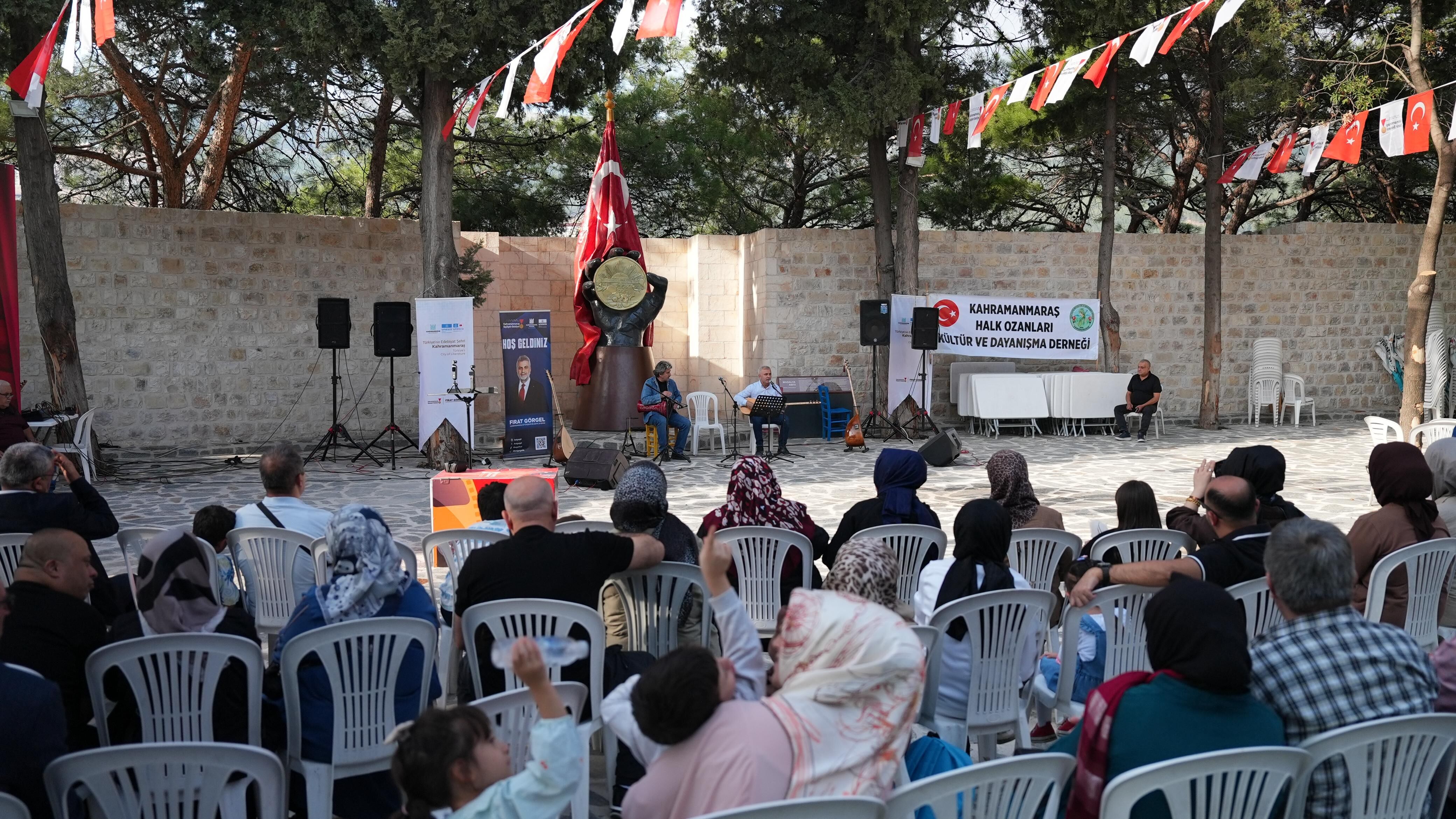 Kahramanmaraş Kalesi’nde Âşıklar Atışması: Halk Ozanları Geleneği Yaşattı