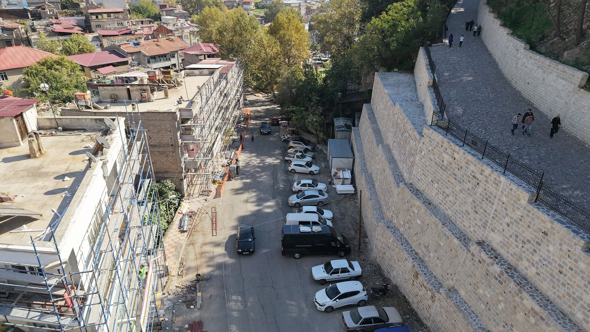 Şehit Muallim Hayrullah Caddesi 7