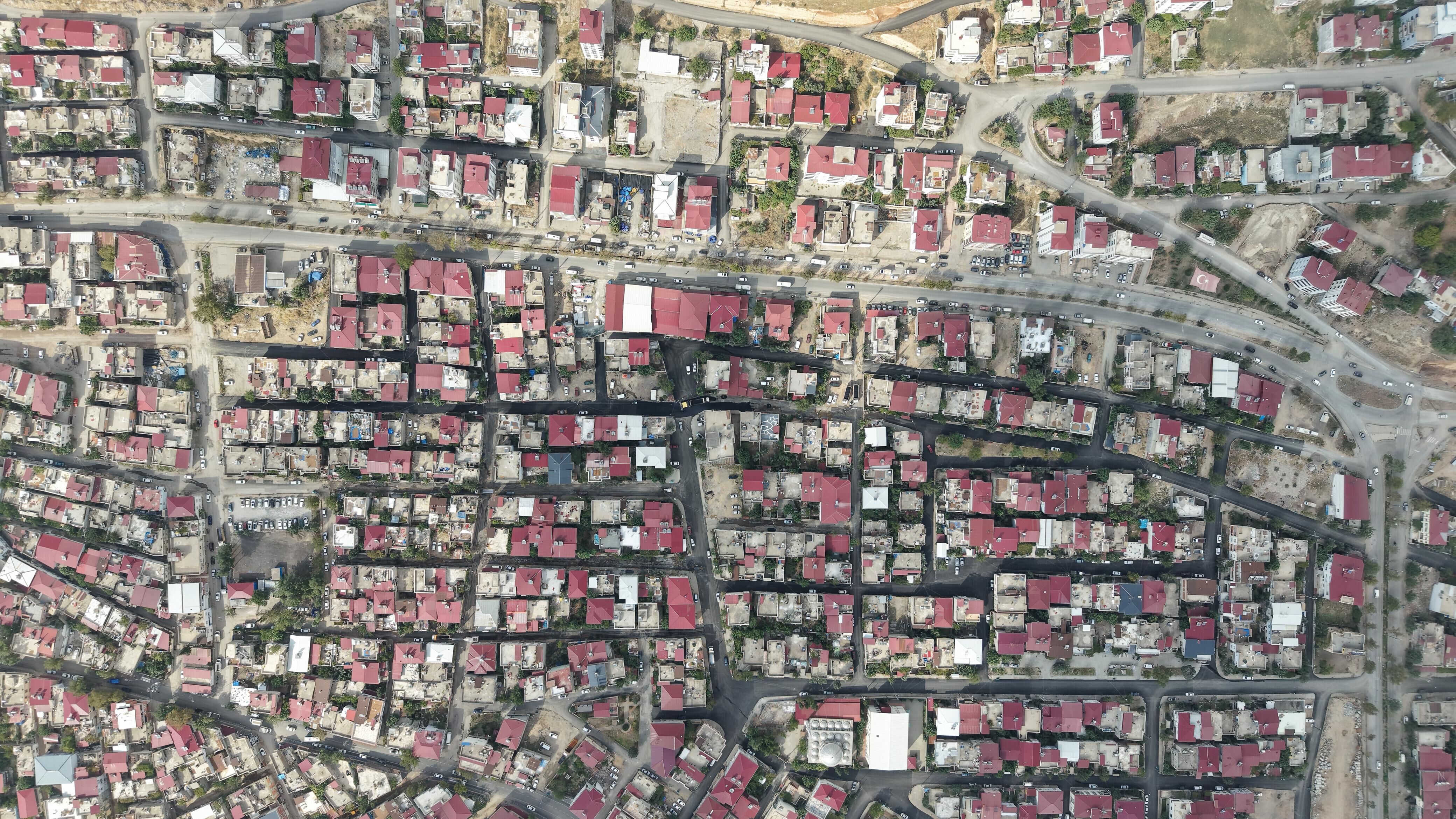 Kahramanmaraş’ta Sokak Sokak Asfalt Seferberliği! Şeyh Şamil’de Çalışmalar Sürüyor