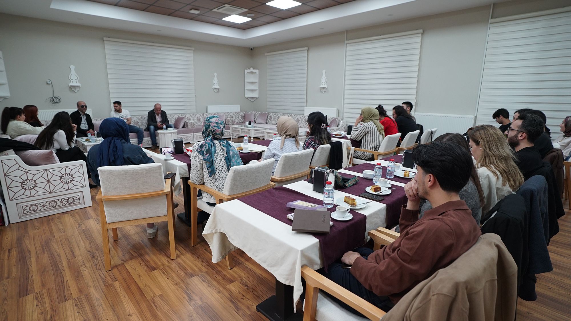 Uluslararası Yazar Söyleşisi2
